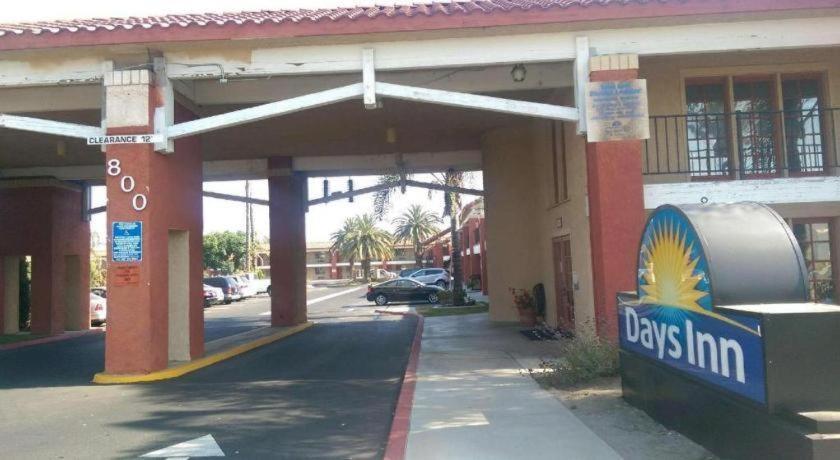 Days Inn By Wyndham Hemet Exterior foto