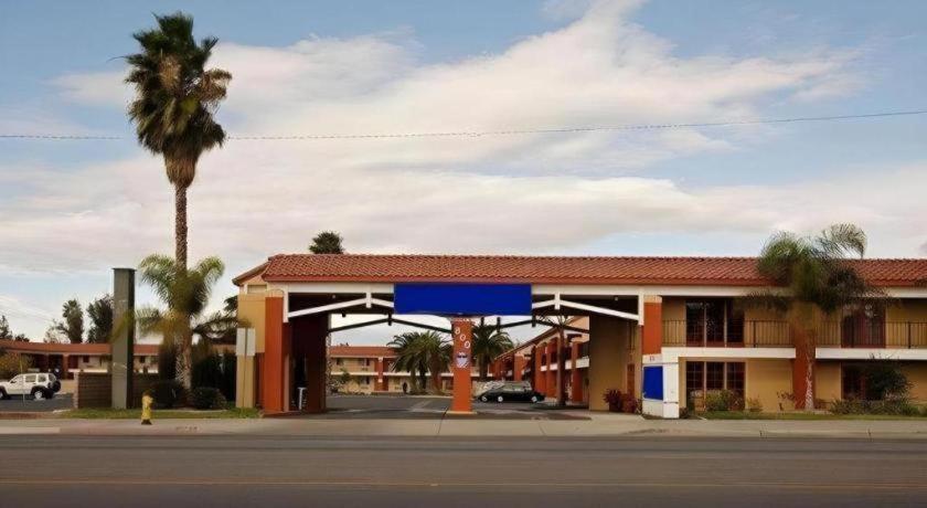 Days Inn By Wyndham Hemet Exterior foto