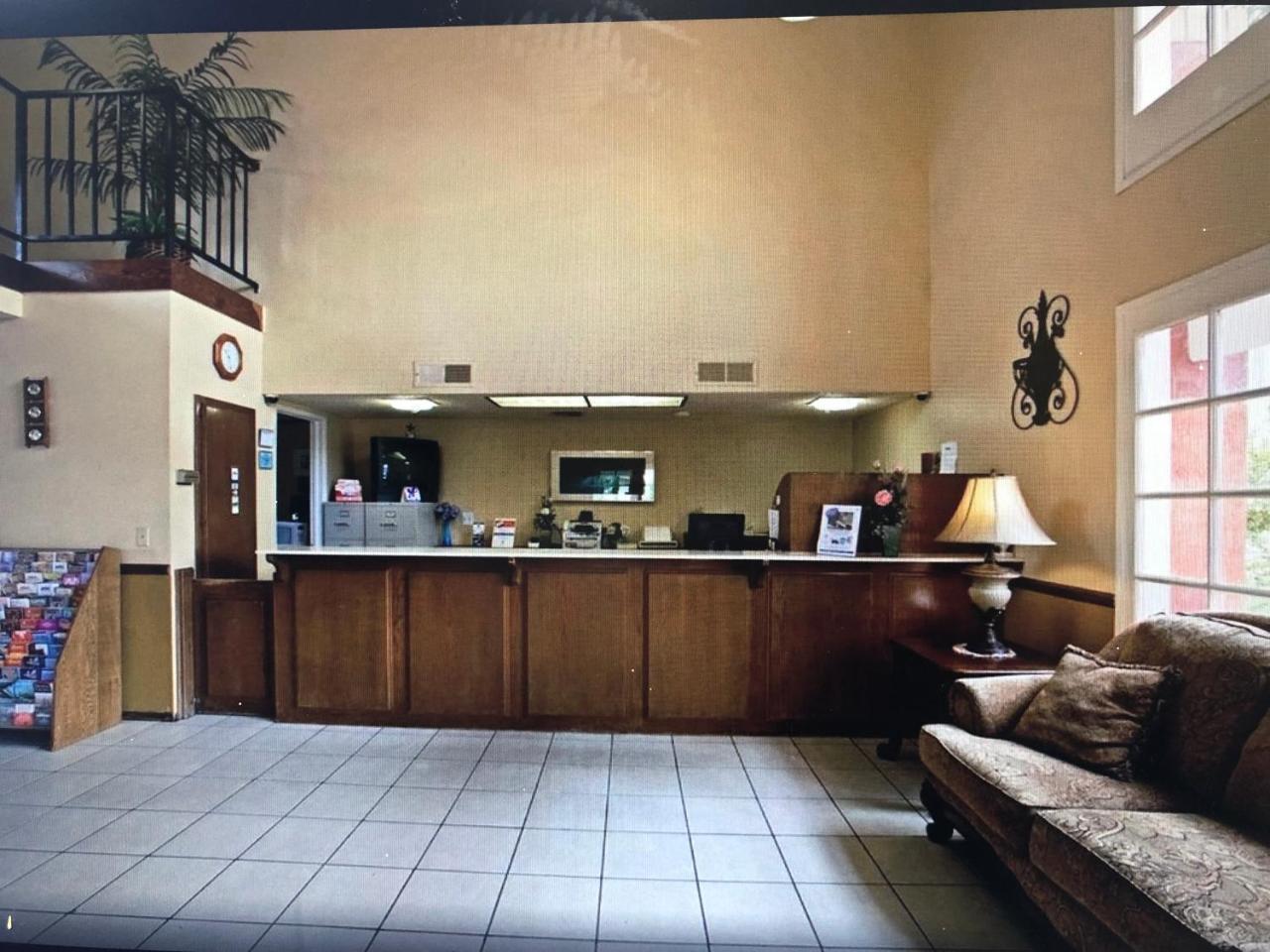 Days Inn By Wyndham Hemet Exterior foto